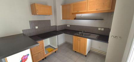 Location Appartement 3 pièces 62m² ISTRES 13800 - Photo 4