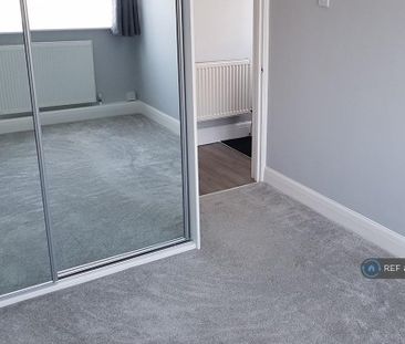 2 bedroom maisonette to rent - Photo 1