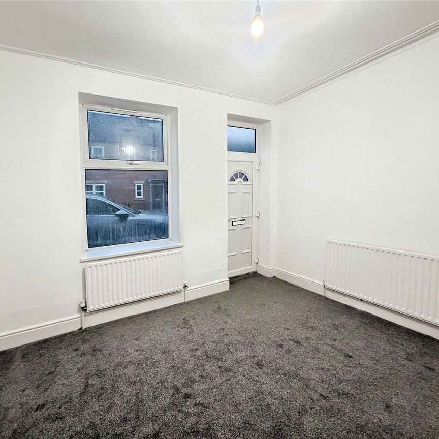 3 bedroom property to rent Nidd Road East, S9 - Photo 1