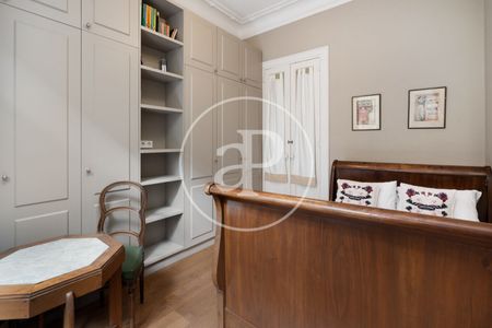 Furnished apartment on Calle Castellnou - Photo 3
