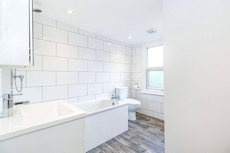 1 bedroom semi-detached house to rent - Photo 5