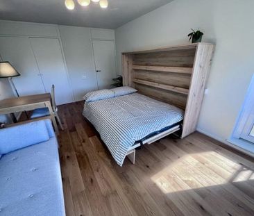 Edit Mon–Fri Double Room, Studio Feel with Private Balcony in Notti... - Photo 4