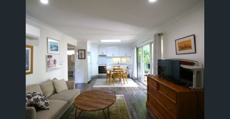 Furnished One Bedroom Cottage - Photo 4