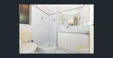 4x2 Family Home in the Heart of Melville - Photo 4
