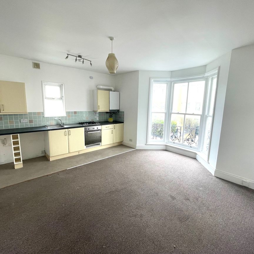 2 bedroom apartment to rent 53 Pevensey Road, Eastbourne, BN21 - Photo 1