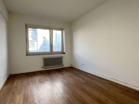 :DÜSSELDORF - SCHÖNES 2-ZIMMERAPPARTEMENT MIT BALKON IN ZENTRALER LAGE - 500M BIS ZUR KÖ! - Photo 3