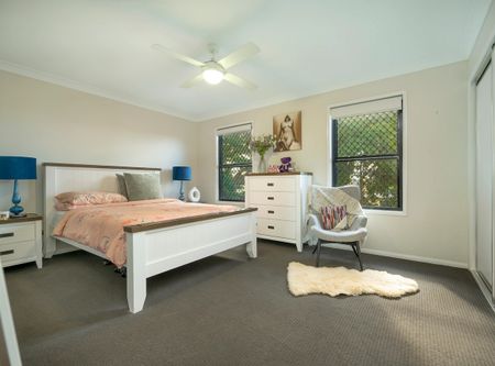 1/227a Alderley Street, Centenary Heights - Photo 4