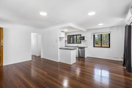 Renovated home with air conditioning - Photo 2