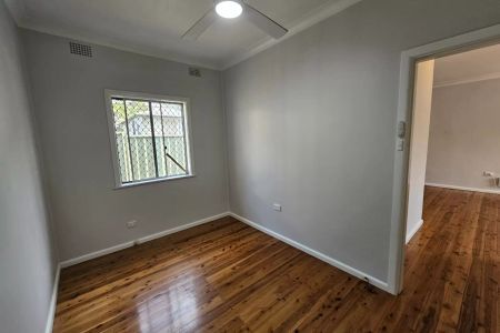 Great Location - Photo 3