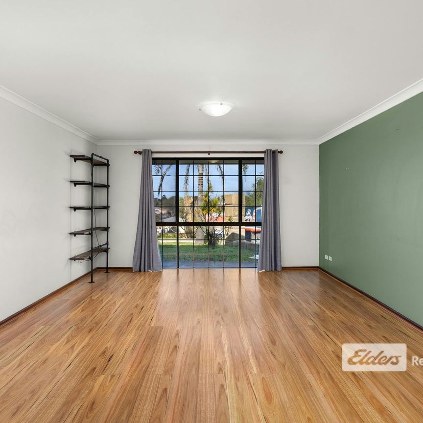 BEAUTIFUL FAMILY HOME - Photo 1