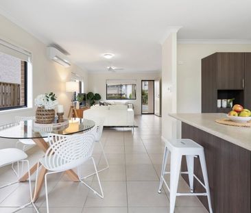 Spacious & Low-Maintenance Townhouse in the Heart of Murrumba Downs - Photo 1