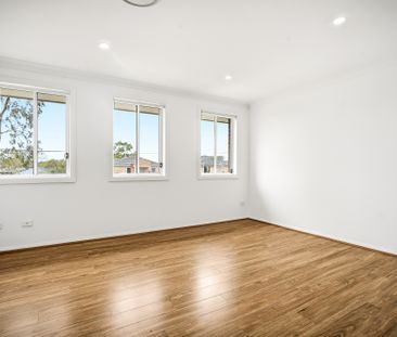 1/30 Napier Street, Rooty Hill NSW 2766 - Townhouse For Rent | Domain - Photo 2