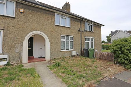 Price £1,850 pcm - Available Now - Part Furnished - Photo 5