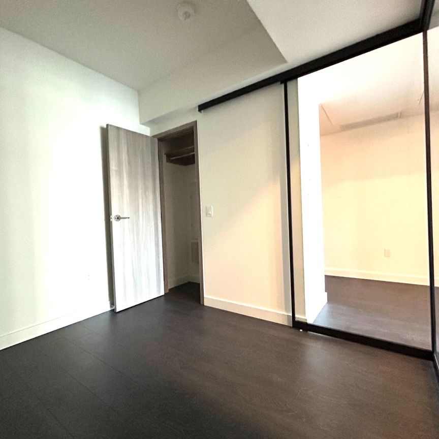 For Lease - 1 Concord Cityplace Way Unit# 916, Toronto, Ontario - Photo 1