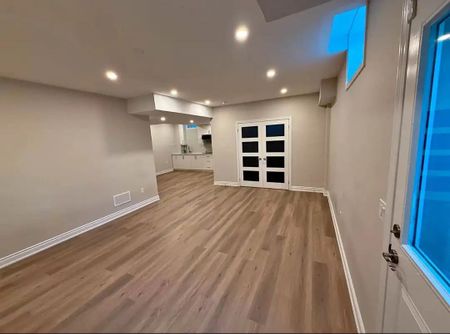 For Lease - 3367 Post Road, Oakville, Ontario - Photo 4