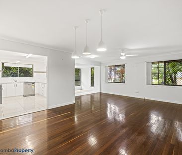 Impressive, renovated home just a few minutes from St. Andrews Hosp... - Photo 6