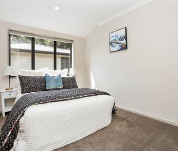 Warm family home great location - Photo 4