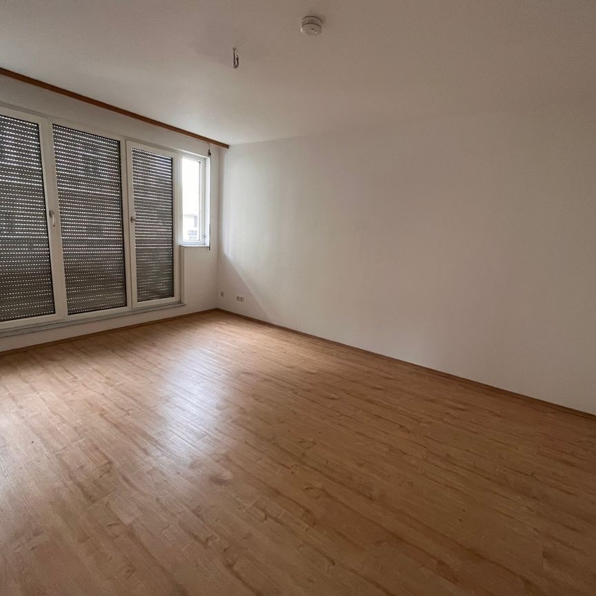 2-Raum-Wohnung, 46,7 m², Lift, Bad mit Wanne & Fenster, separates WC. - Photo 1