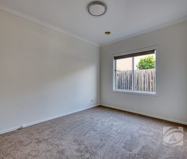 IDEAL FAMILY HOME - Photo 3