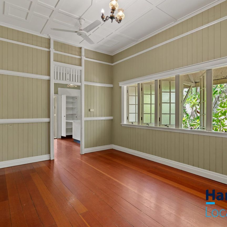 Spacious Family Home + Granny Flat - Photo 1