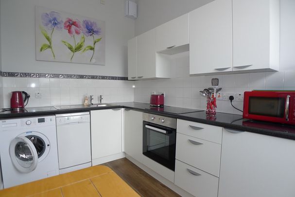 Property to let in Dundee - Photo 1