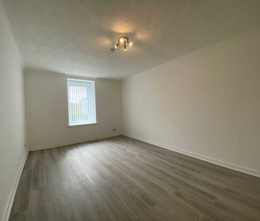 Price £700 pcm - Available Now - Unfurnished - Photo 1