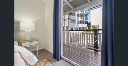 Inner City Townhouse with Parkside Location - Photo 5