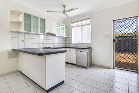 PRIVATE VILLA WITH SPA! - Photo 4