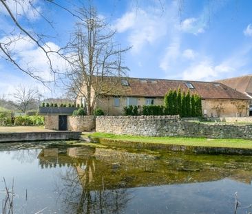 Church farmhouse, Holton - Photo 1