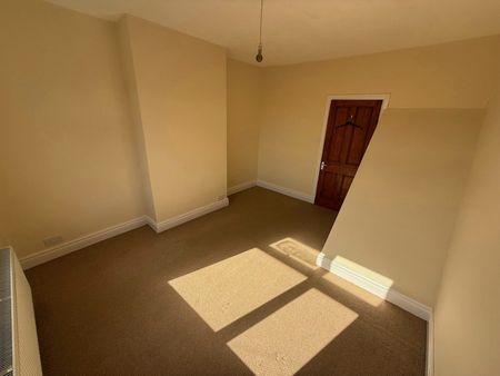 Terraced House to rent on - Photo 4