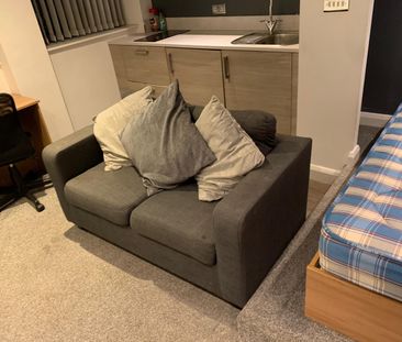 Studio Flat, Bracken House, M1 - Photo 3