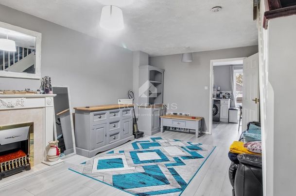 2 bedroom terraced house to rent - Photo 1