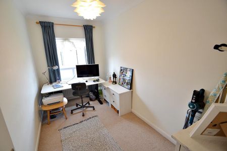3 bedroom terraced house to rent - Photo 2