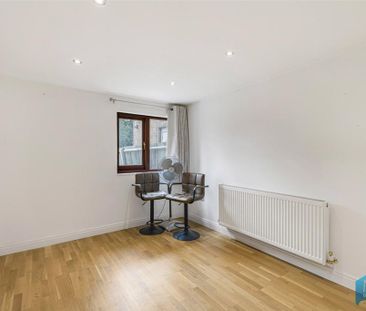 5 bedroom end of terrace house to rent - Photo 2