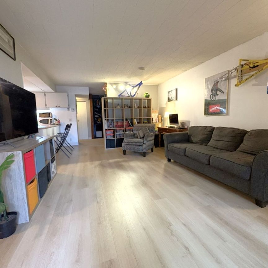 For Lease - 1102 Horseshoe Valley Road Unit# 114, Oro-Medonte, Ontario - Photo 1