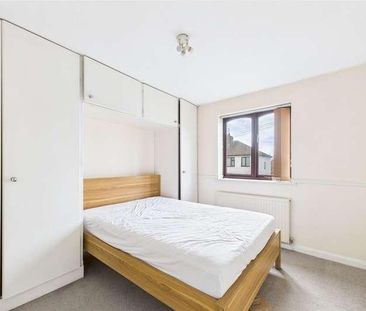 Ashley Court, Lassell Gardens, Maidenhead, Berkshire, SL6 - Photo 2