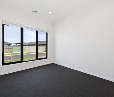 Brand New Family Home in Prime Manor Lakes Location! - Photo 3