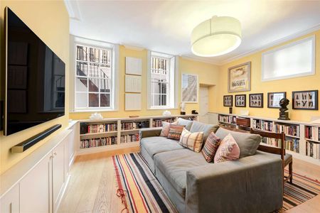 Magnificent 5 bedroom family home, enviably situated in a highly prestigious yet discreet location, just moments from St. James's Park. - Photo 5