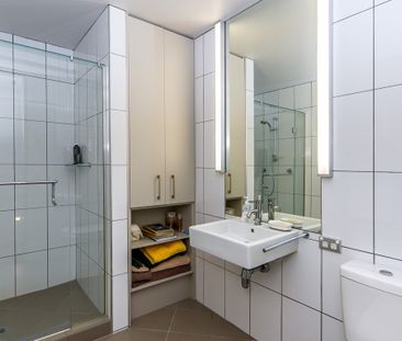 Welcome home to apartment 5B Montreaux Apartments - Photo 1