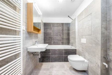 Luxusní apartmán 2+kk k pronájmu na adrese Mezi vodami 2416/37, Modřany, Praha 14300 s terasou a výtahem. - Photo 5