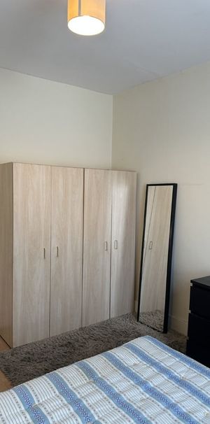 3 Bed Terraced House, Calderon Road, E11 - Photo 1