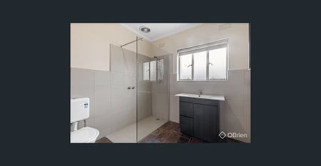 Charming 3-Bedroom Home in the Heart of Cheltenham! - Photo 4