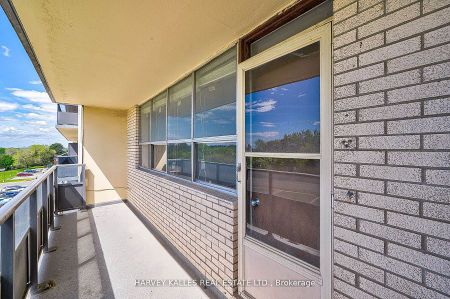 For Lease - 2000 Sheppard Avenue Unit# 614, Toronto, Ontario - Photo 4