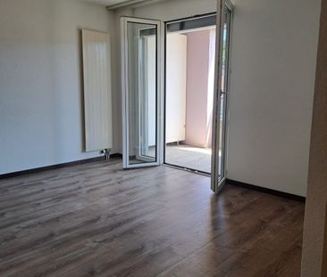 Appartement lumineux de 2 pièces avec balcon au Locle - Foto 1