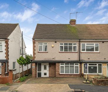 3 bedroom semi-detached house to rent - Photo 5