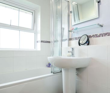 2 bedroom maisonette to rent - Photo 4