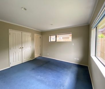 Botany 3 bedroom family home - Photo 6