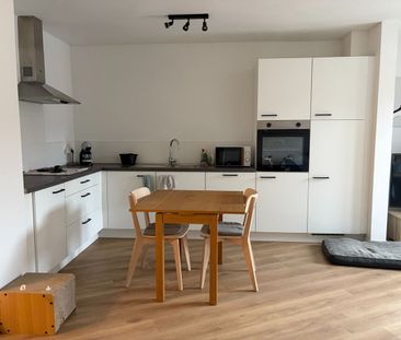 Appartement te huur in Eeklo voor € 815 met 1 slaapkamer - Photo 3