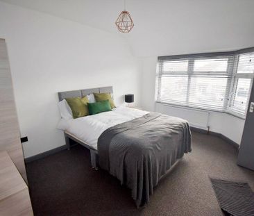 1 bedroom in a house share to rent - Photo 3