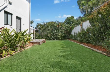 Stunning family home in Sunshine Beach - Photo 4